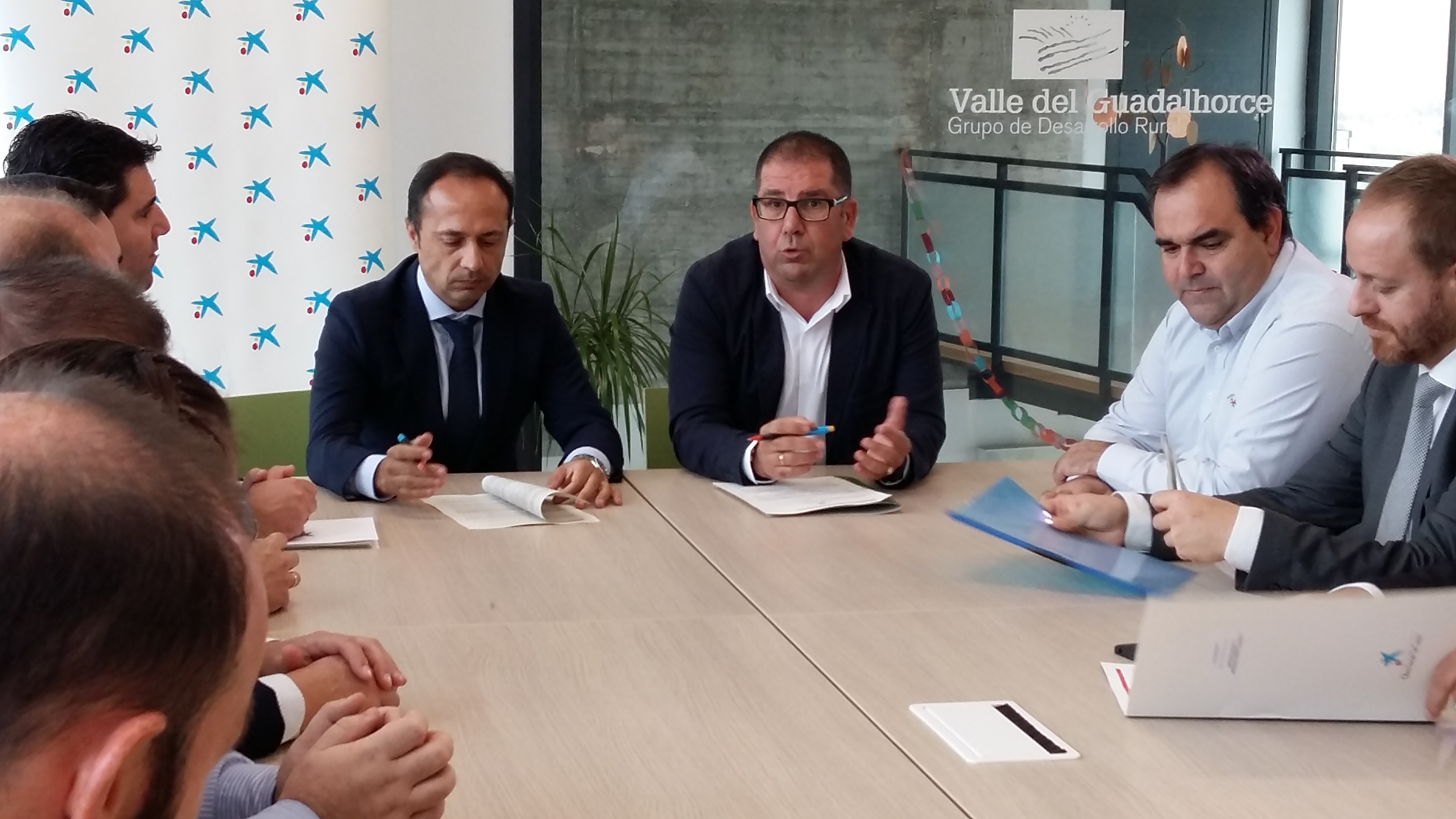 GDR Valle del Guadalhorce y Fundaci�n La Caixa firman convenio de colaboraci�n